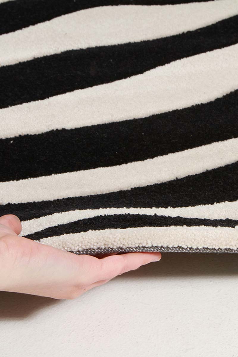 Zebra Deluxe Black And White Rug - Fantastic Rugs