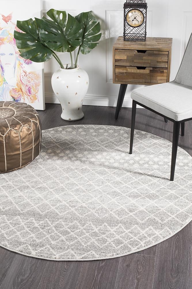 Oasis Selma Silver Tribal Round Rug